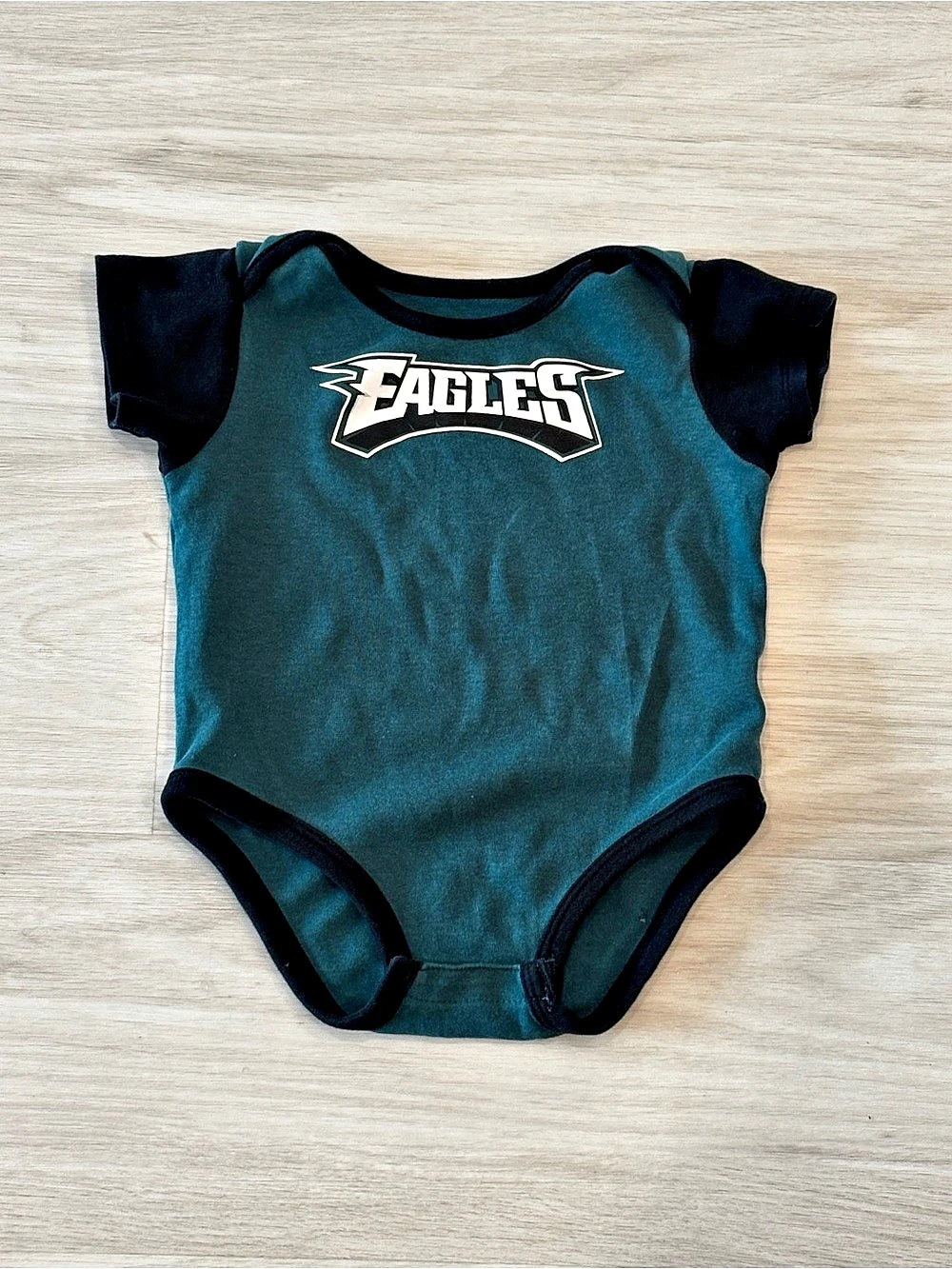 NFL Team Apparel Eagles Baby Green & Black Bodysuit